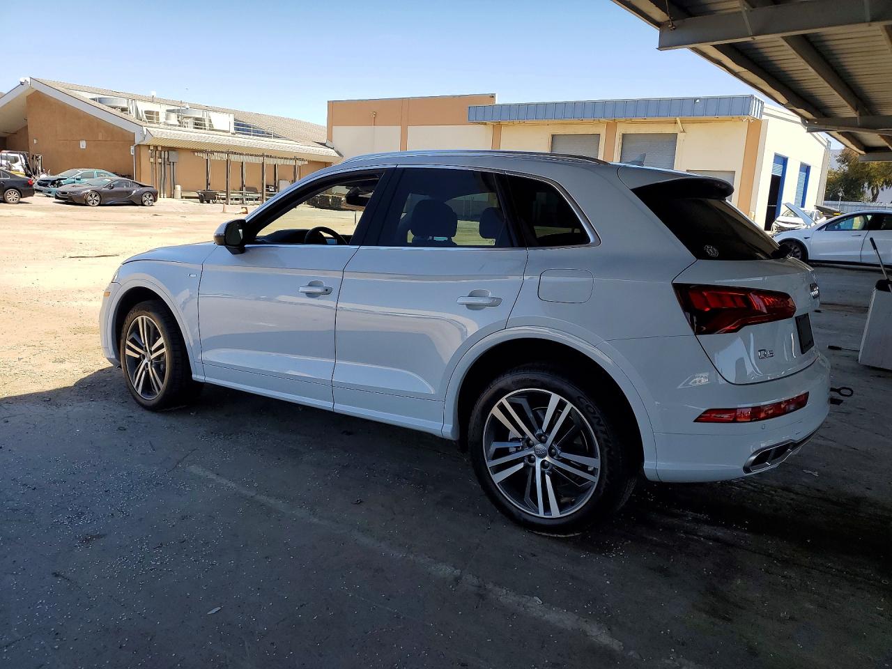 2020 AUDI Q5 E quattro Premium Plus