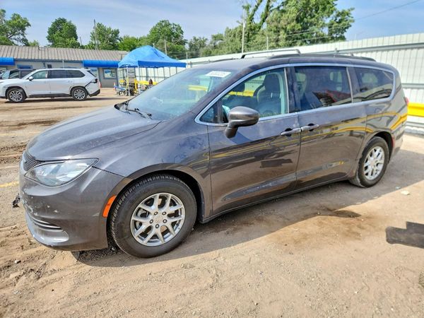 2020 CHRYSLER VOYAGER LXI