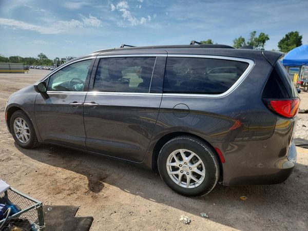 2020 CHRYSLER VOYAGER LXI