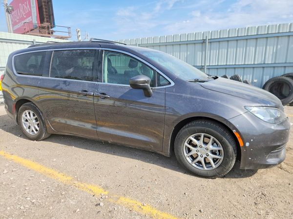 2020 CHRYSLER VOYAGER LXI
