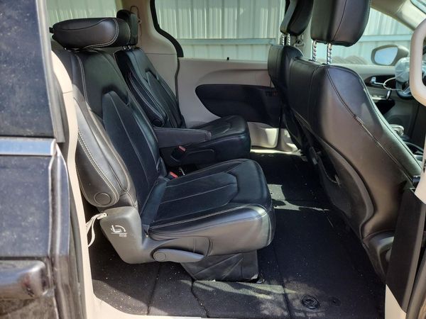 2020 CHRYSLER VOYAGER LXI