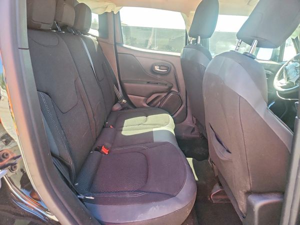 2023 JEEP RENEGADE LATITUDE 4X4