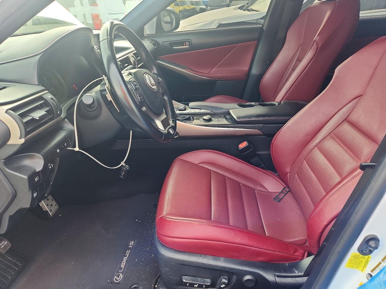 2017 LEXUS IS 200t