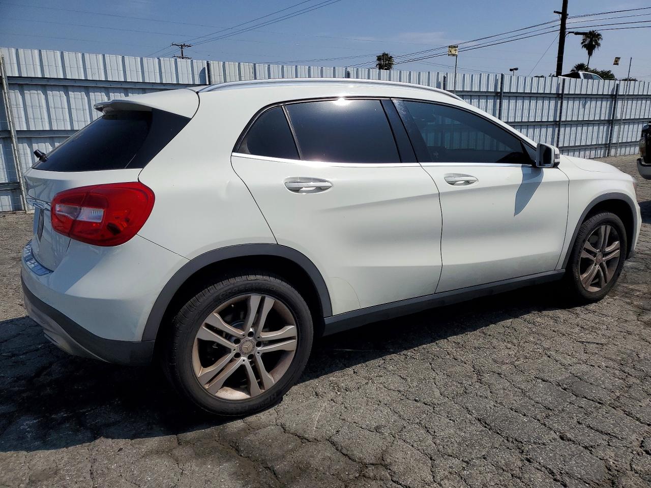 2017 MERCEDES-BENZ GLA GLA250