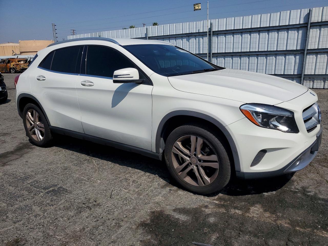 2017 MERCEDES-BENZ GLA GLA250