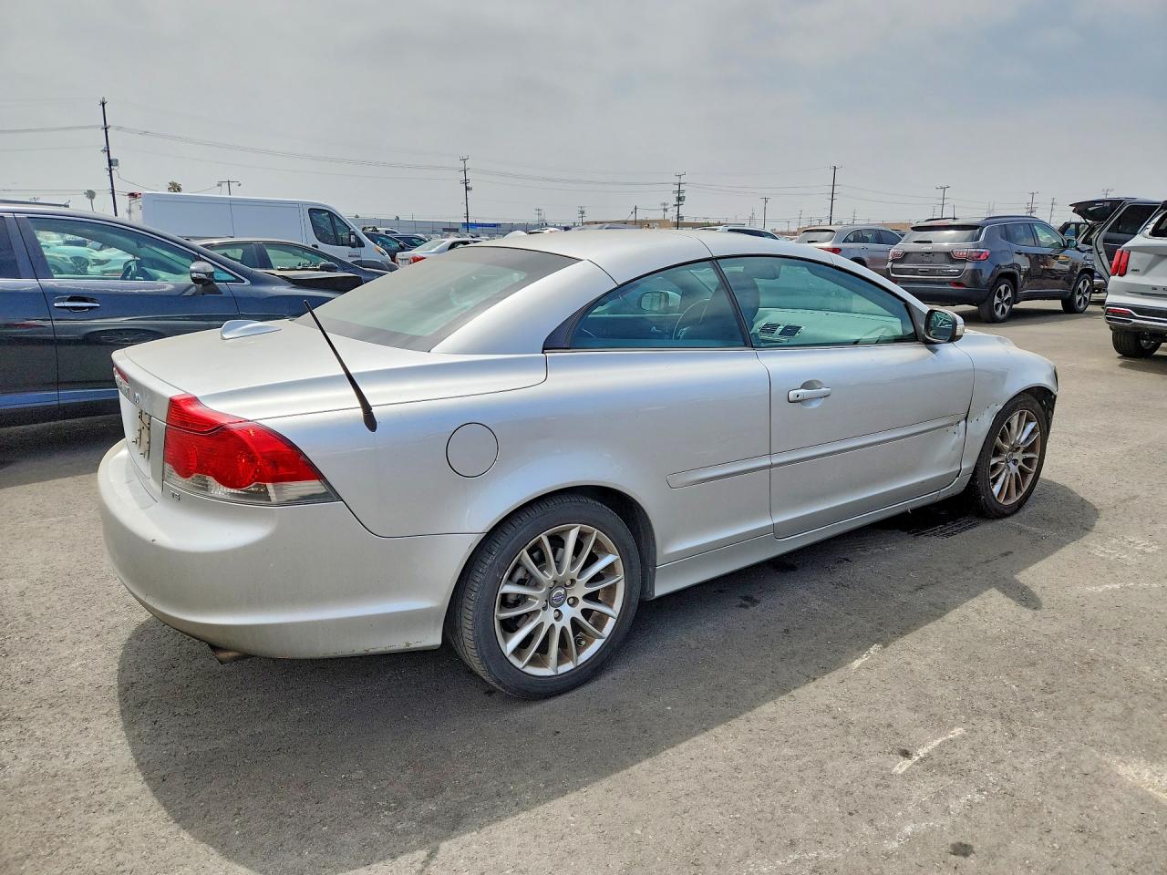 2009 VOLVO C70