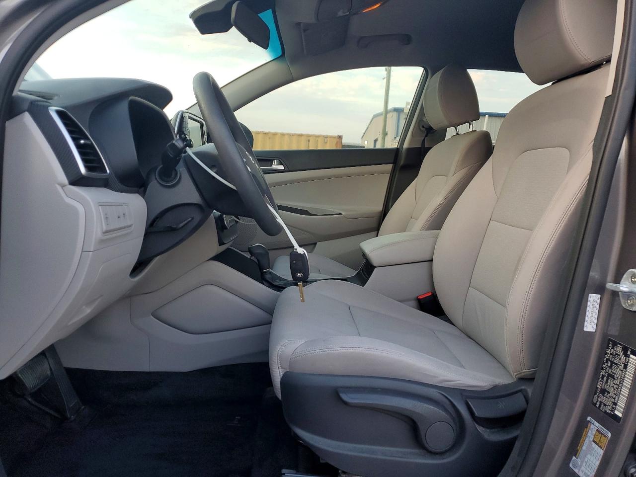 2020 HYUNDAI TUCSON SE