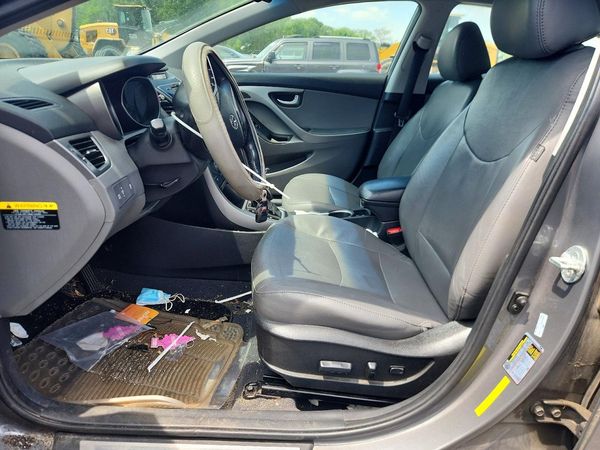 2014 HYUNDAI ELANTRA