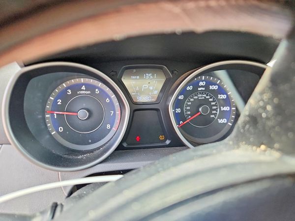 2014 HYUNDAI ELANTRA