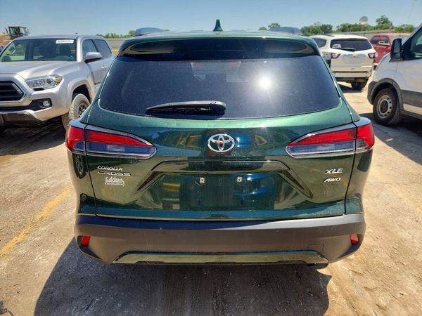 2022 TOYOTA COROLLA CROSS XLE