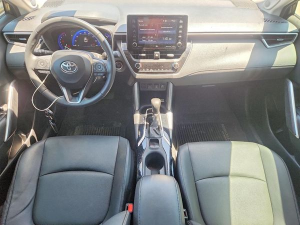 2022 TOYOTA COROLLA CROSS XLE