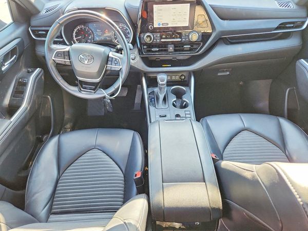 2023 TOYOTA HIGHLANDER