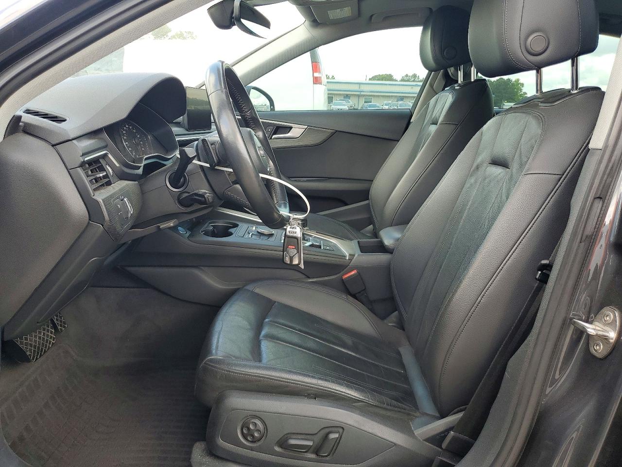 2019 AUDI A4 Premium, Titanium
