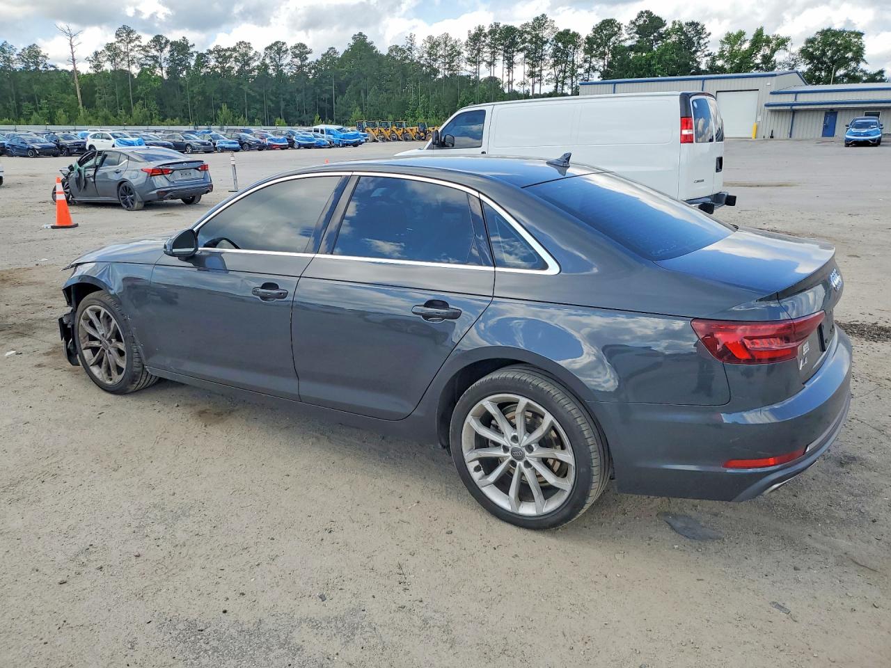 2019 AUDI A4 Premium, Titanium