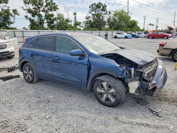 2017 KIA NIRO