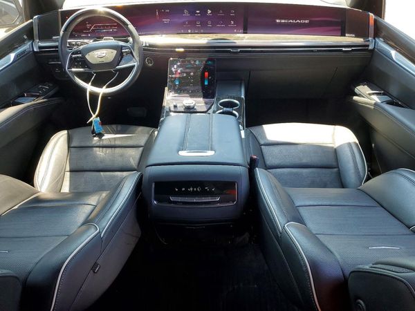 2025 CADILLAC ESCALADE