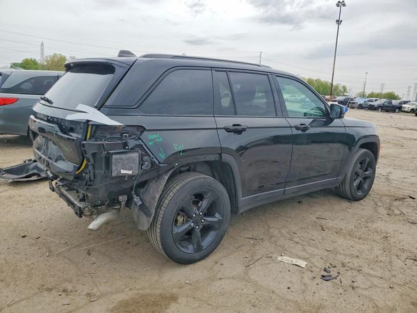 2024 JEEP GRAND CHEROKEE LAREDO 4X4