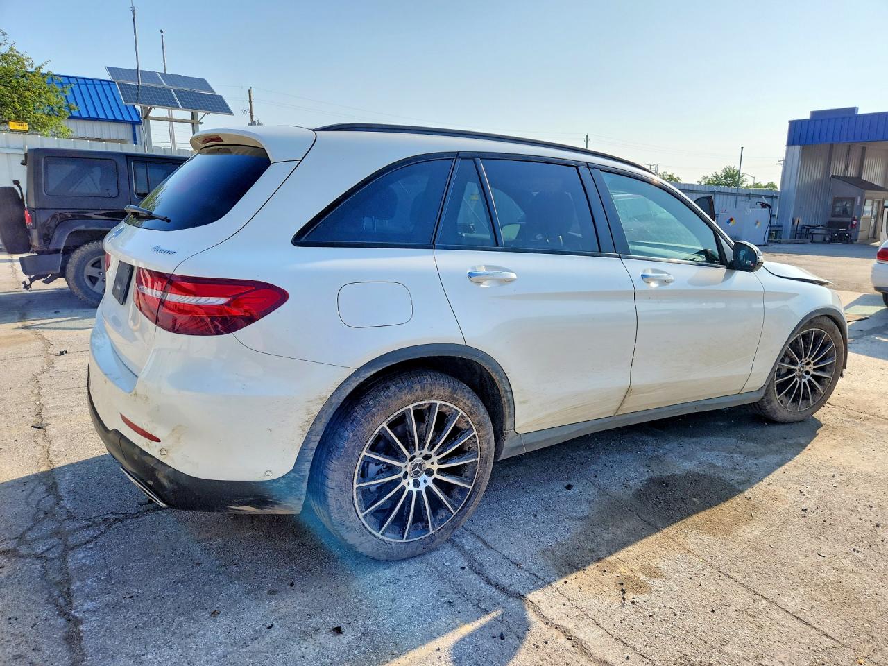 2018 MERCEDES-BENZ GLC GLC 300-4M