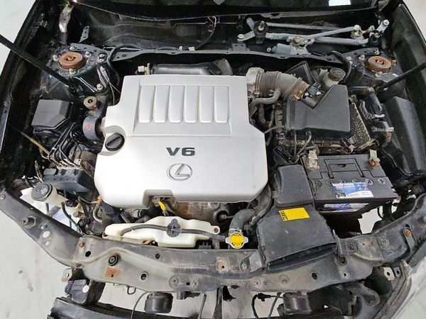 2015 LEXUS ES350 350 — Engine bay