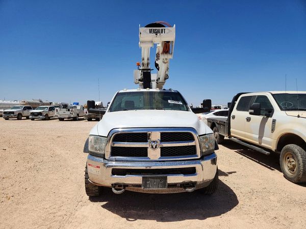2018 RAM 5500 REG CAB CHASSIS