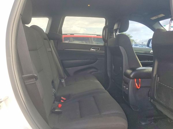 2019 JEEP GRAND CHEROKEE Laredo