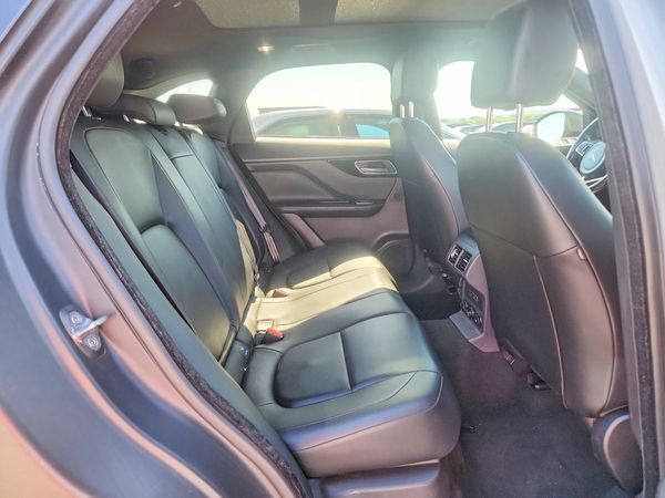 2018 JAGUAR F-PACE S