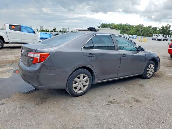 2013 TOYOTA CAMRY