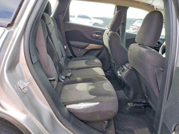 2017 JEEP CHEROKEE SPORT 4X4