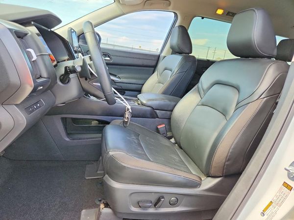 2022 NISSAN PATHFINDER SL