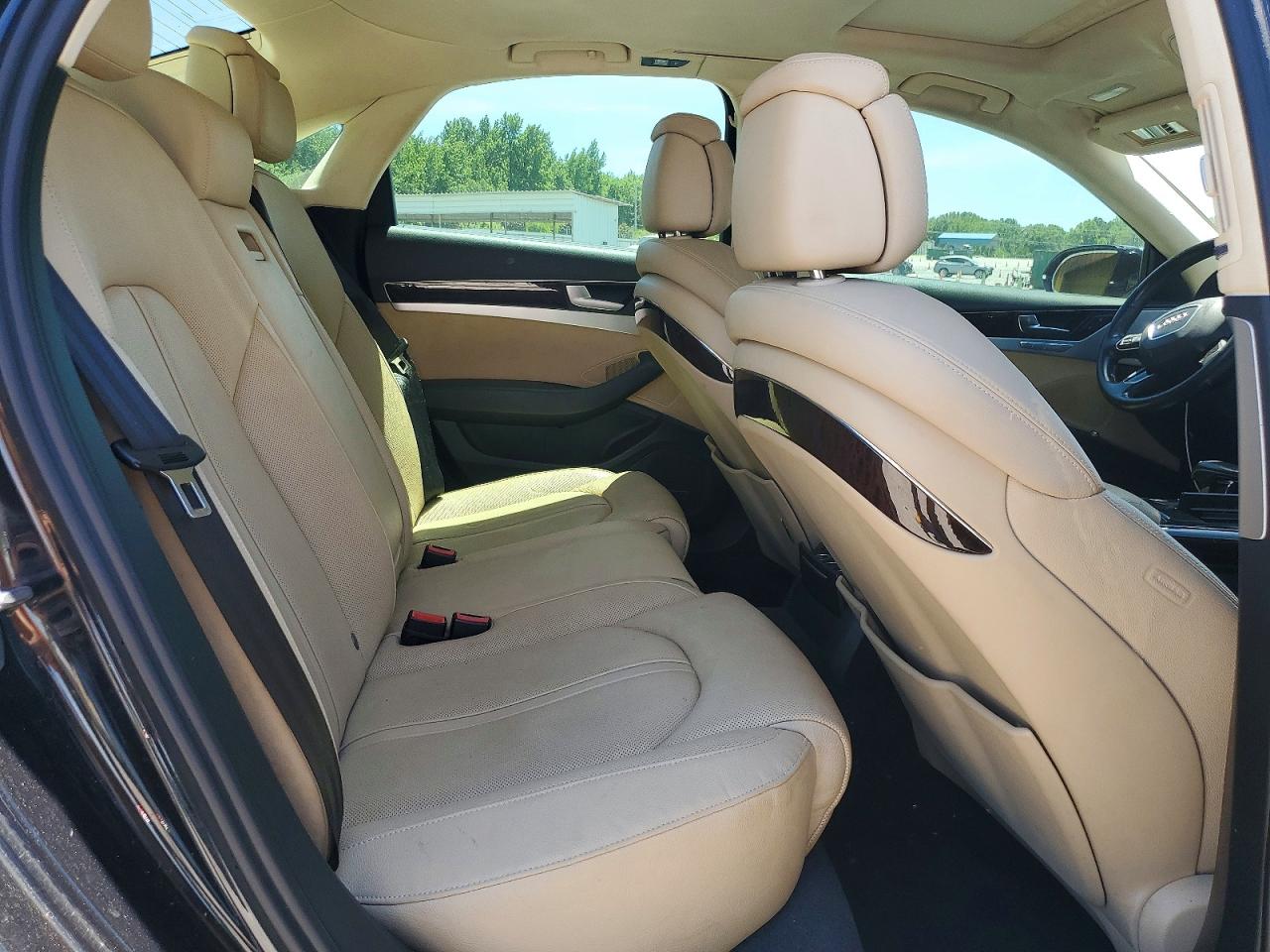 2013 AUDI A8