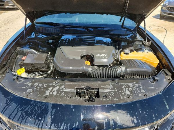 2016 DODGE CHARGER SXT
