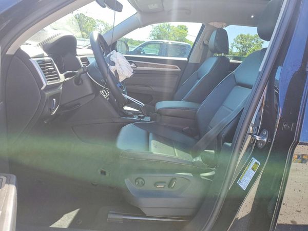 2022 VOLKSWAGEN ATLAS 4Motion SE w/ Tech