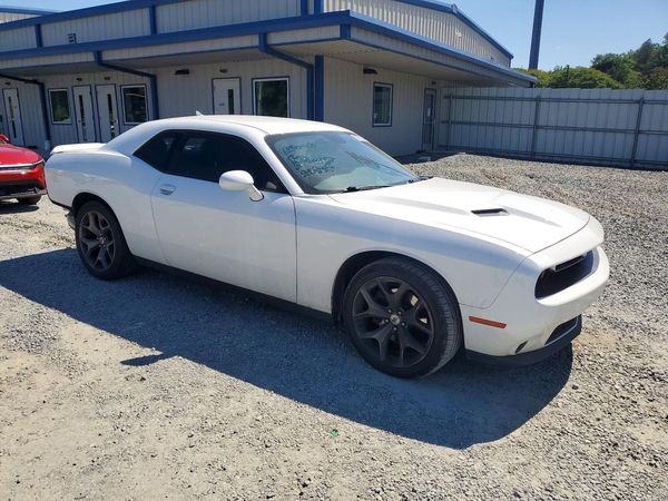 2017 DODGE CHALLENGER SXT