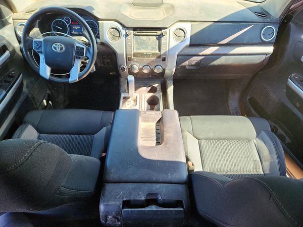 2017 TOYOTA TUNDRA