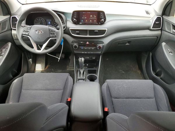 2021 HYUNDAI TUCSON SE