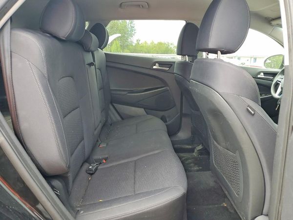 2021 HYUNDAI TUCSON SE