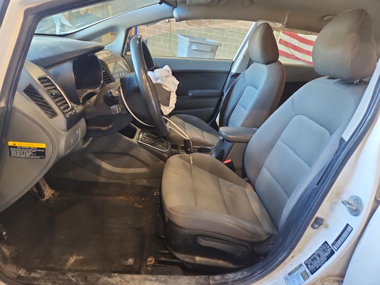 2017 KIA FORTE LX Base