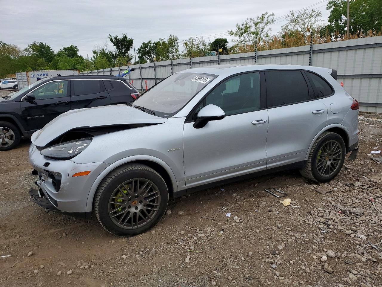 2017 PORSCHE CAYENNE