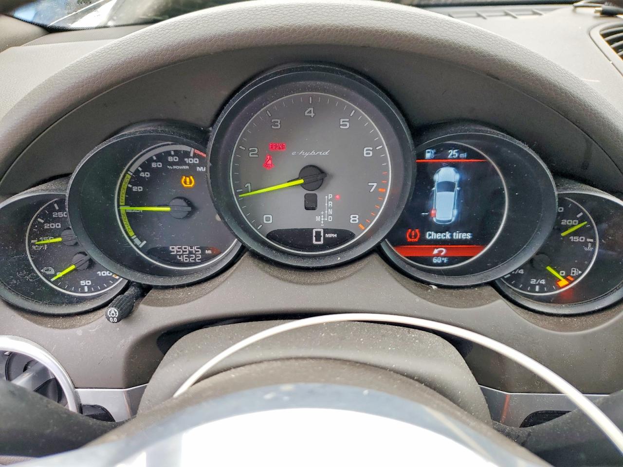2017 PORSCHE CAYENNE
