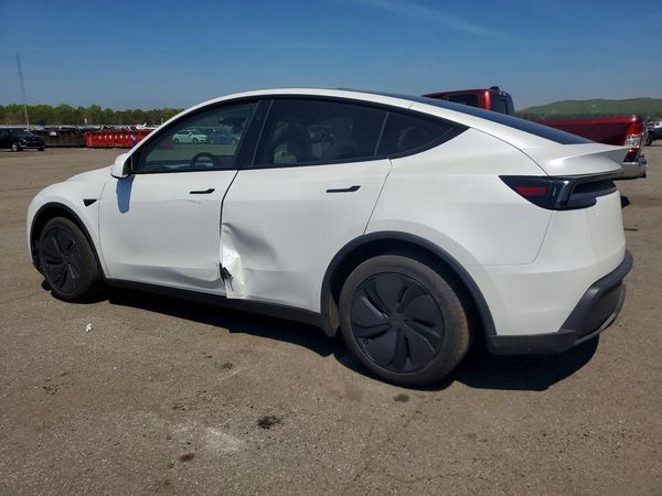 2026 TESLA MODEL Y