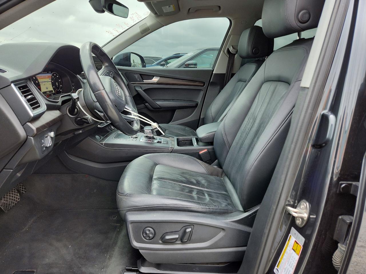 2018 AUDI Q5 quattro Prestige