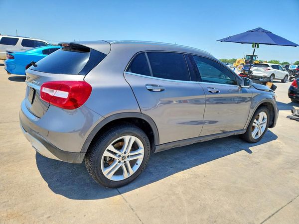 2019 MERCEDES-BENZ GLA GLA250-4M