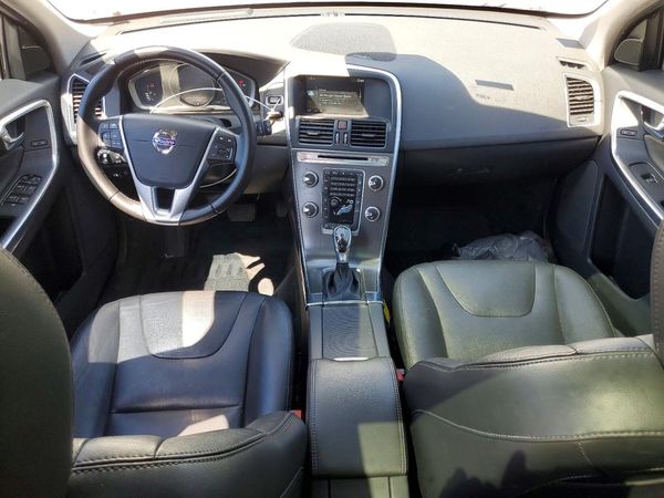 2016 VOLVO XC60