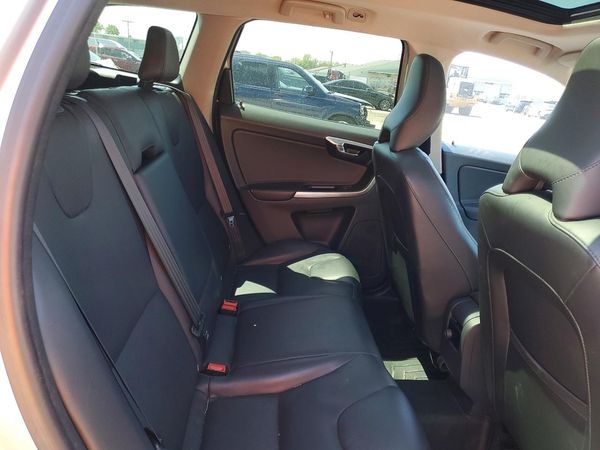 2016 VOLVO XC60