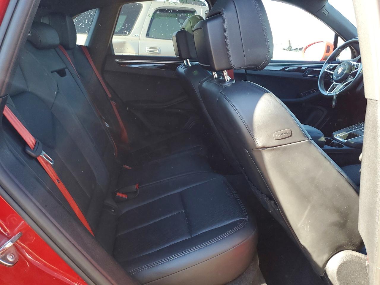 2021 PORSCHE MACAN Base