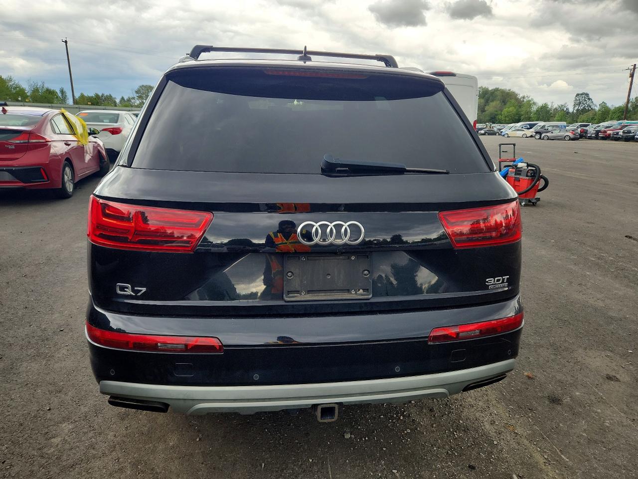 2017 AUDI Q7 quattro Premium Plus