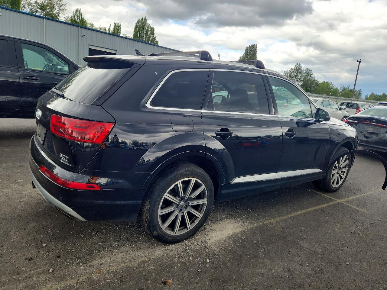2017 AUDI Q7 quattro Premium Plus
