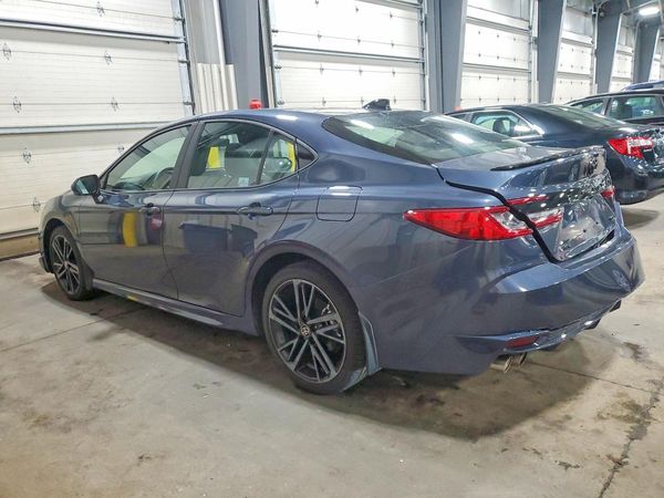 2026 TOYOTA CAMRY