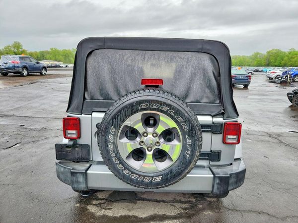 2016 JEEP WRANGLER UNLIMITED SAHARA 4X4