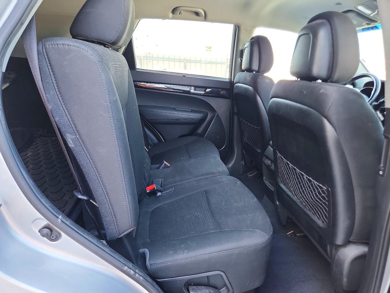2014 KIA SORENTO Base/ LX